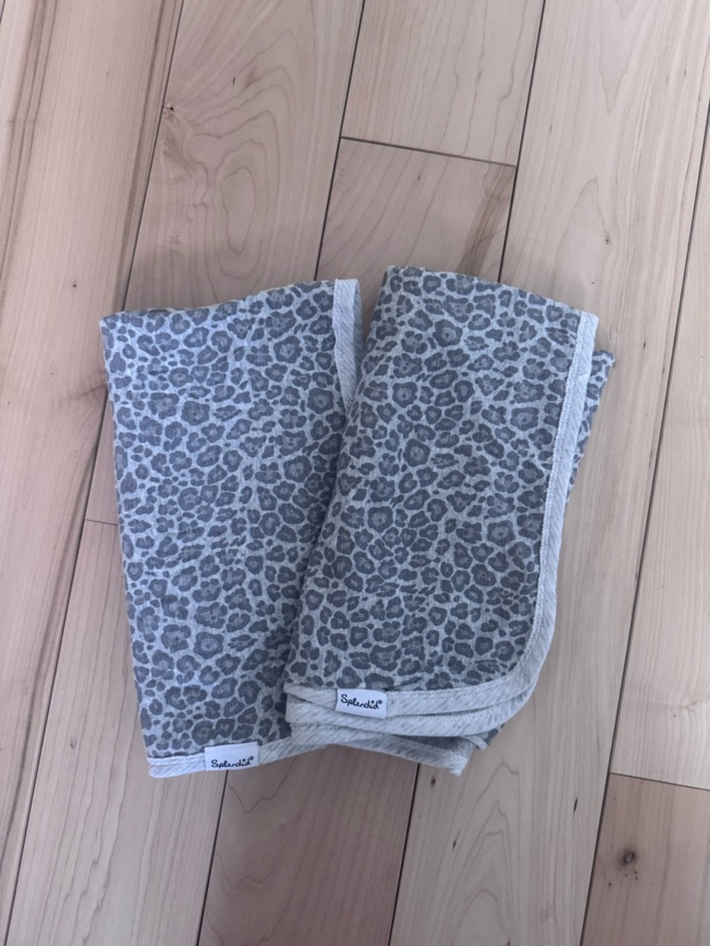 Splendid Gray Leopard Print Baby‎ Blanket Bundle